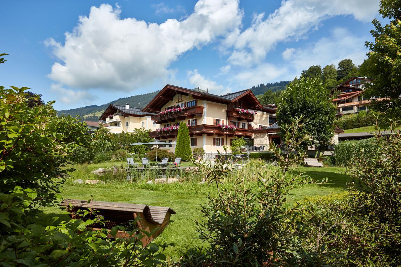 Hotel Hubertus Brixen im Thale Exterior photo